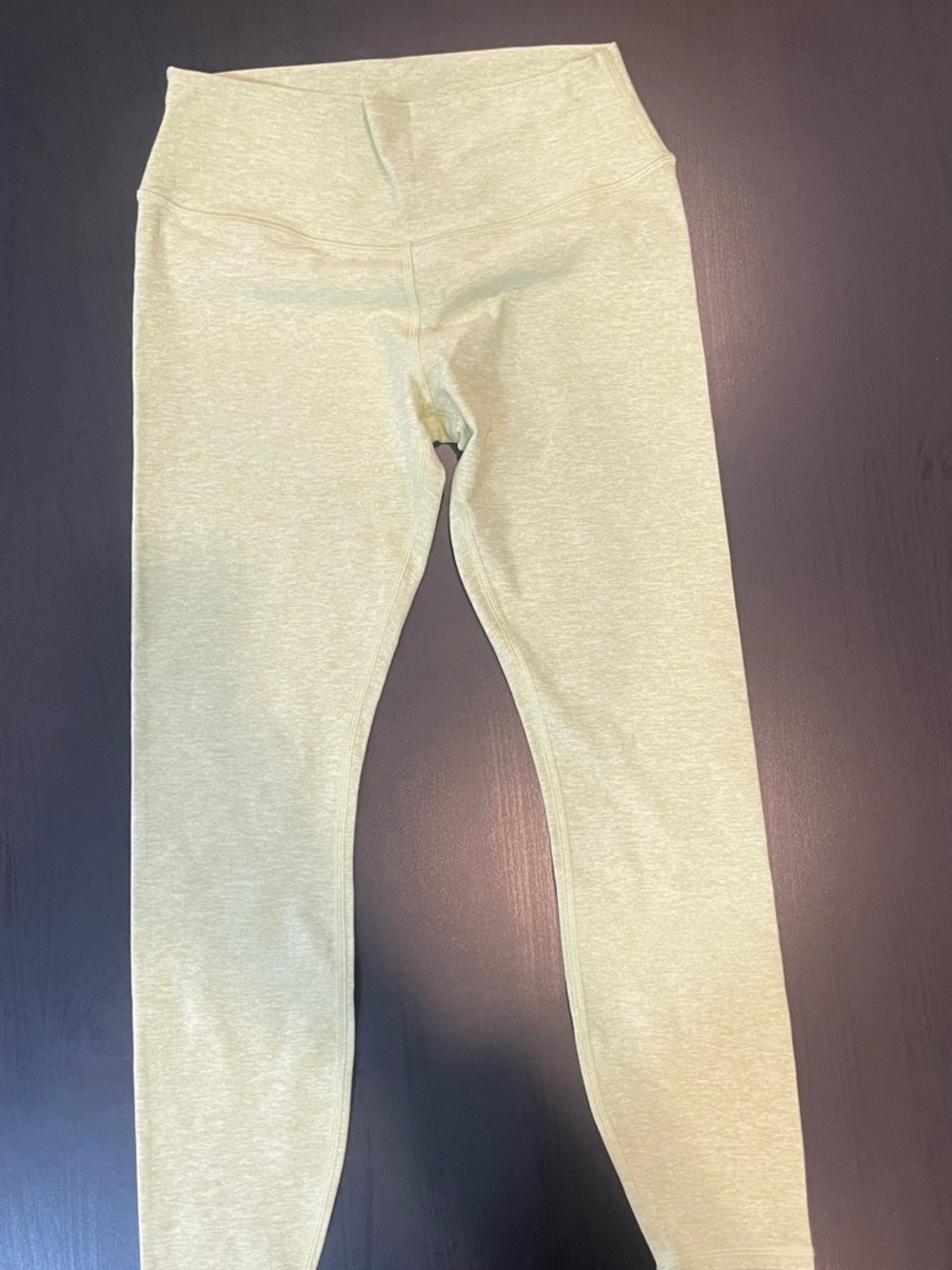 Alo Stretch Leggings in Light Green